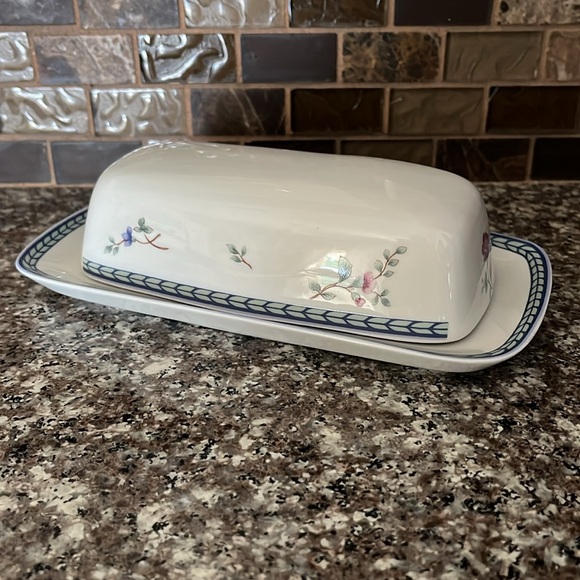 ONEIDA Fine Porcelain Butter 🧈 Dish - Picture 4 of 11